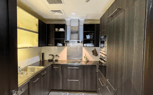 Live the High Life in a Luxurious 1-bedroom Apartment in Porto Arabia